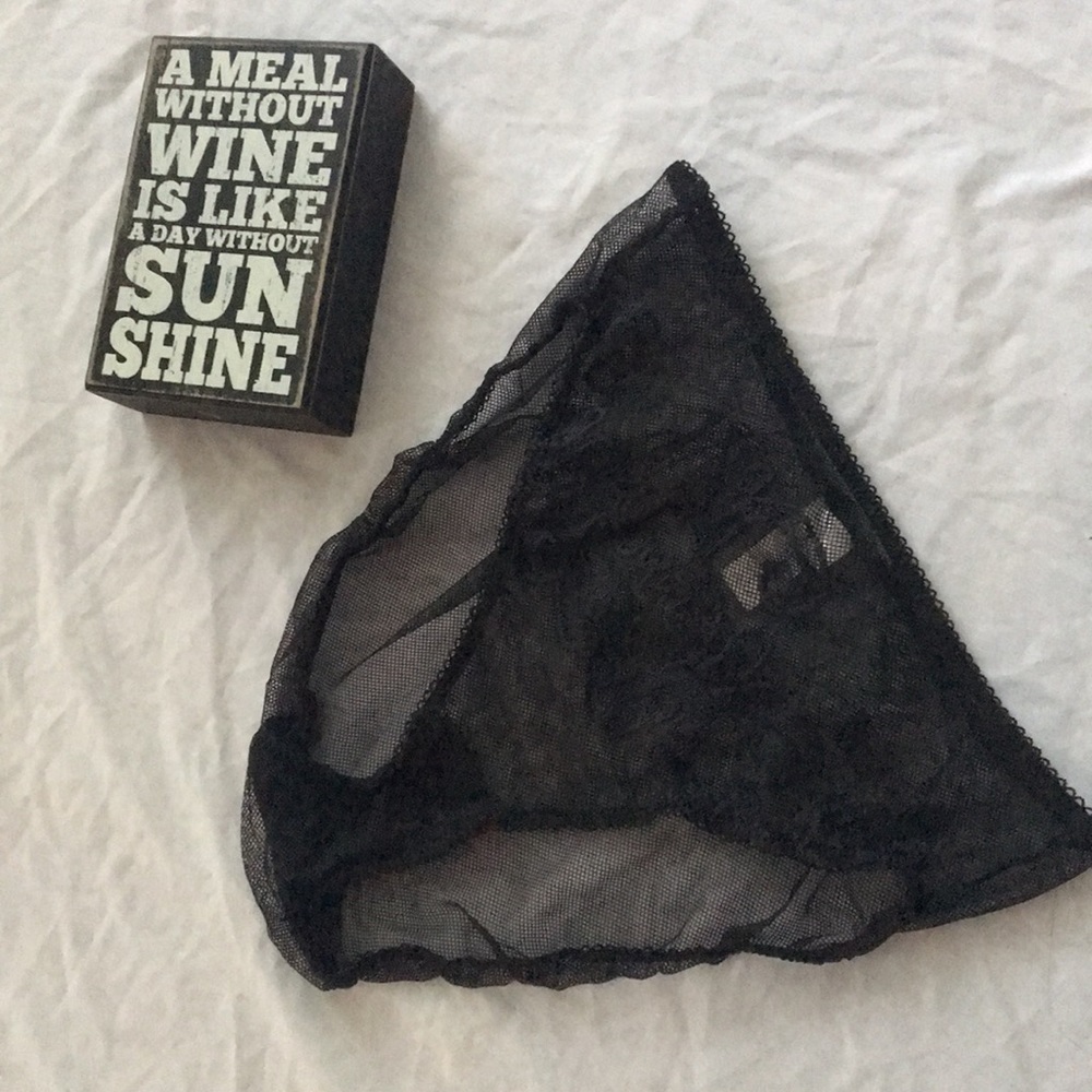 Victoria’s Secret Black Panties Size Large NWOT